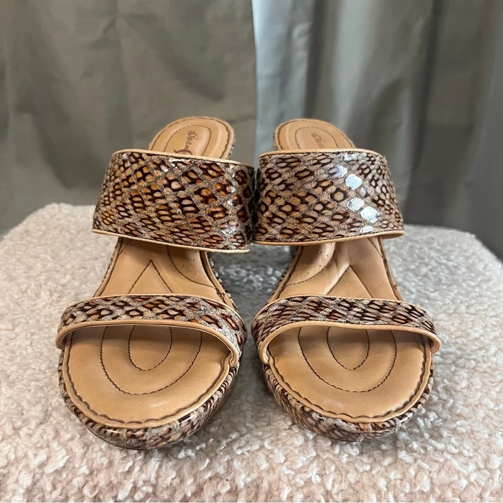 Born Crown Skyler Terra Snake Print Wedge Sandals Sz 8 Beige Brown Leather 4”